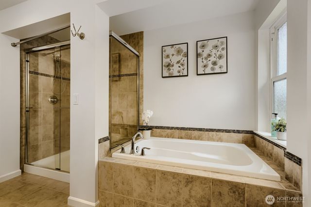 23257 SE 34th Place, Sammamish, WA 98075