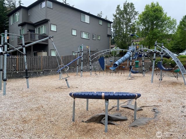 23257 SE 34th Place, Sammamish, WA 98075