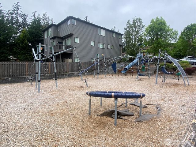 23257 SE 34th Place, Sammamish, WA 98075