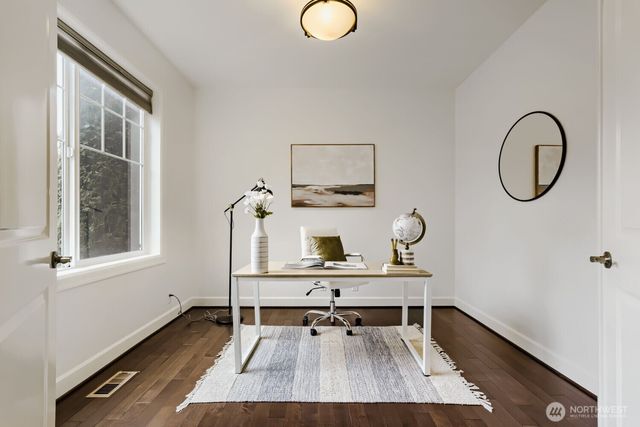 23257 SE 34th Place, Sammamish, WA 98075