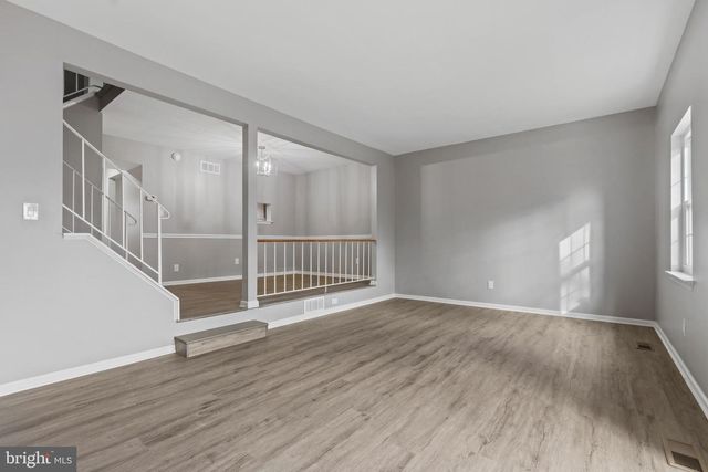 8617 CASTLEMILL CIR, Nottingham, MD 21236