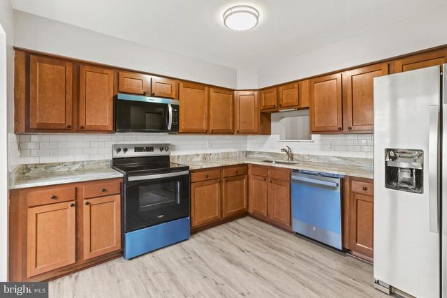 8617 CASTLEMILL CIR, Nottingham, MD 21236