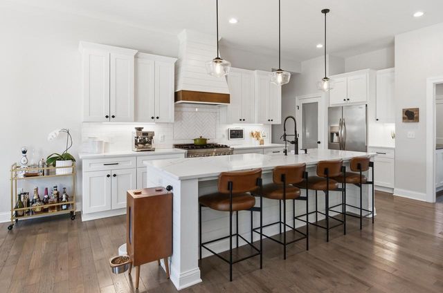 N52W30587 Moraine DRIVE, Hartland, WI 53029