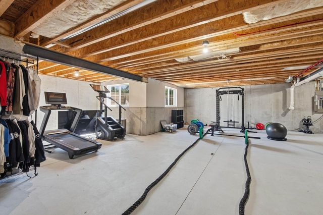 N52W30587 Moraine DRIVE, Hartland, WI 53029