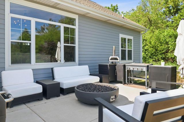 N52W30587 Moraine DRIVE, Hartland, WI 53029