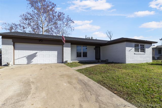 47 S 204th East Avenue, Tulsa, OK 74108