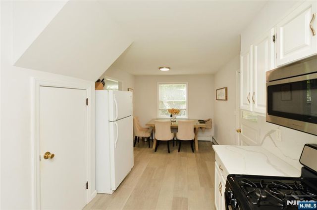 122 Strysko Avenue, Mahwah, NJ 07430