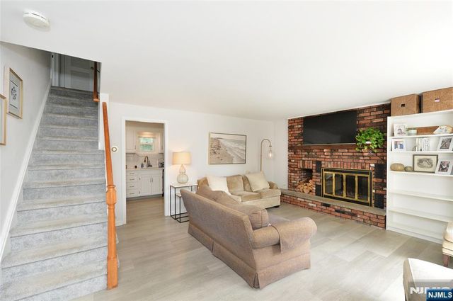 122 Strysko Avenue, Mahwah, NJ 07430