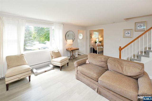 122 Strysko Avenue, Mahwah, NJ 07430