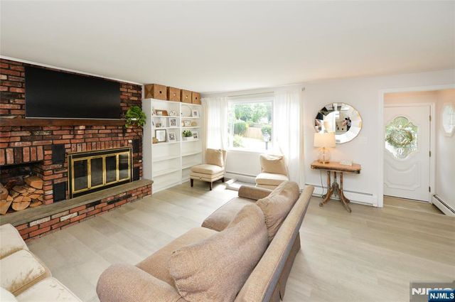 122 Strysko Avenue, Mahwah, NJ 07430