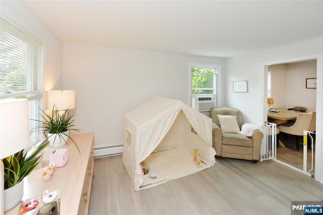 122 Strysko Avenue, Mahwah, NJ 07430