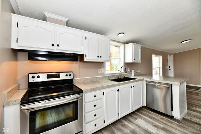 1906 W 1000 N, Knightstown, IN 46148
