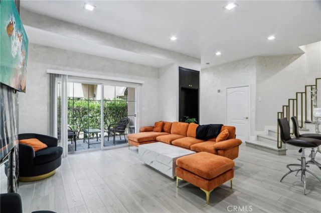10659 Bloomfield Street, Toluca Lake, CA 91602
