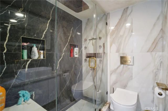 10659 Bloomfield Street, Toluca Lake, CA 91602