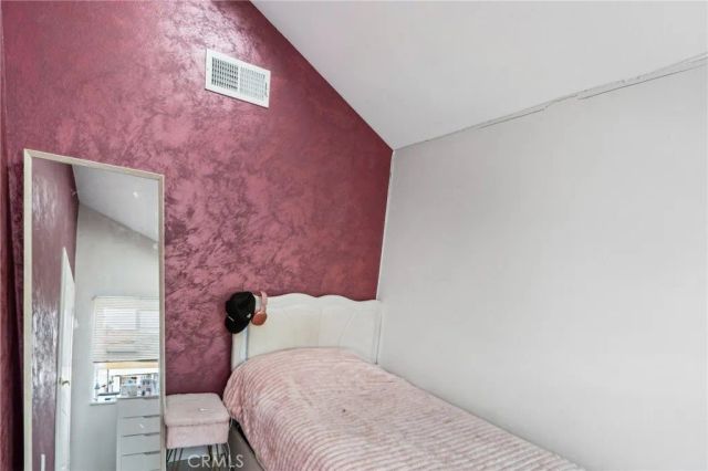 10659 Bloomfield Street, Toluca Lake, CA 91602