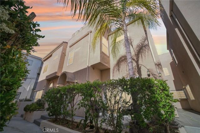 10659 Bloomfield Street, Toluca Lake, CA 91602