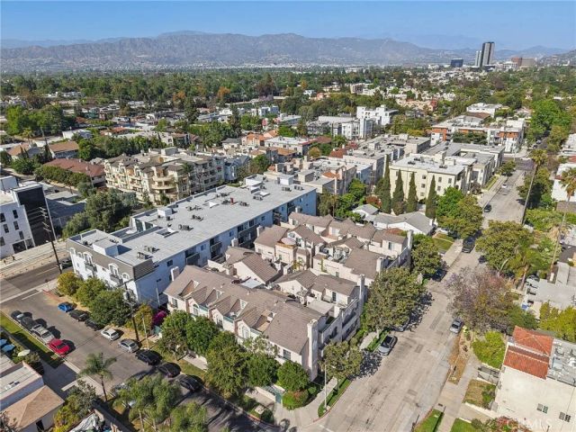 10659 Bloomfield Street, Toluca Lake, CA 91602