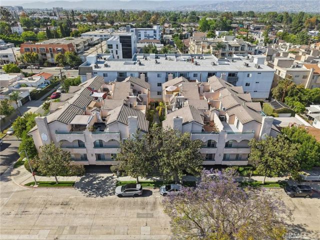 10659 Bloomfield Street, Toluca Lake, CA 91602
