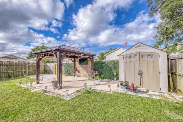 5713 Tryton Cir, Pensacola, FL 32526