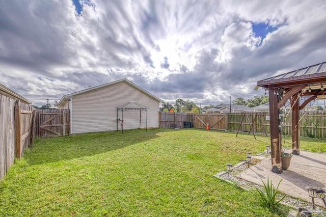 5713 Tryton Cir, Pensacola, FL 32526