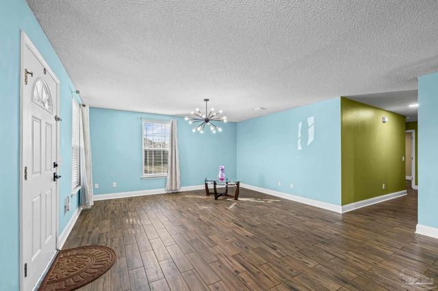 5713 Tryton Cir, Pensacola, FL 32526