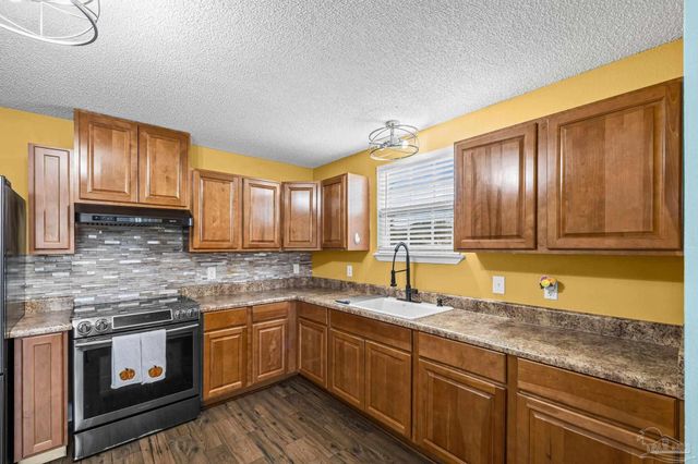 5713 Tryton Cir, Pensacola, FL 32526