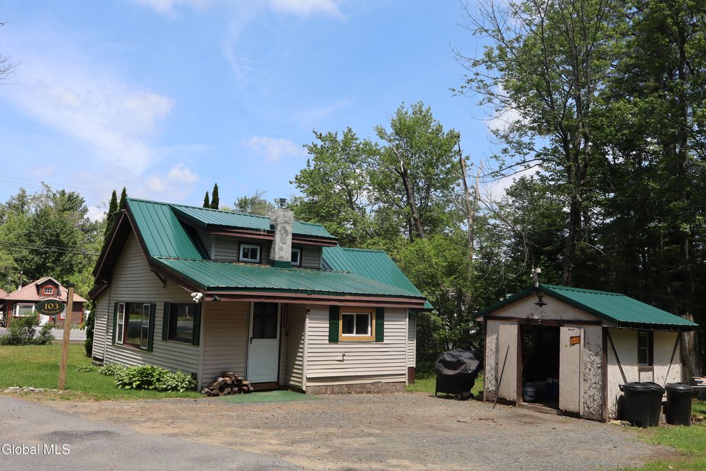 103 Seven Oaks Rd Road, Caroga, NY 12032
