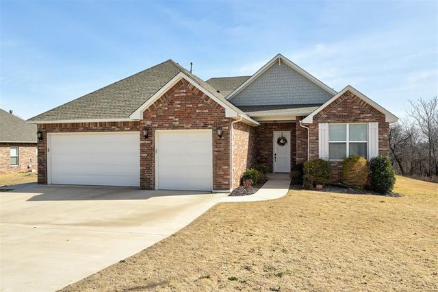 8930 Tall Oaks Drive, Guthrie, OK 73044