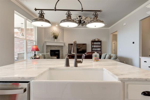 8930 Tall Oaks Drive, Guthrie, OK 73044