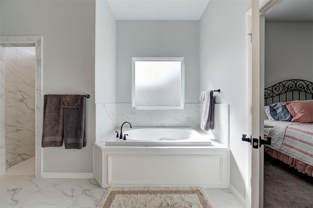 8930 Tall Oaks Drive, Guthrie, OK 73044