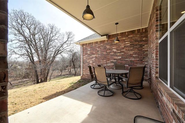 8930 Tall Oaks Drive, Guthrie, OK 73044