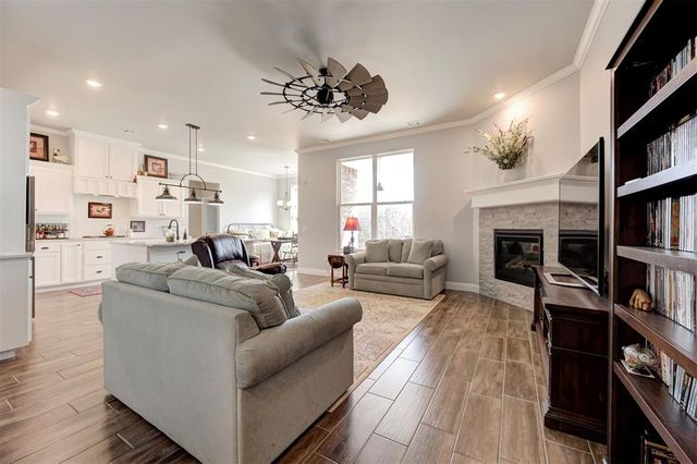 8930 Tall Oaks Drive, Guthrie, OK 73044