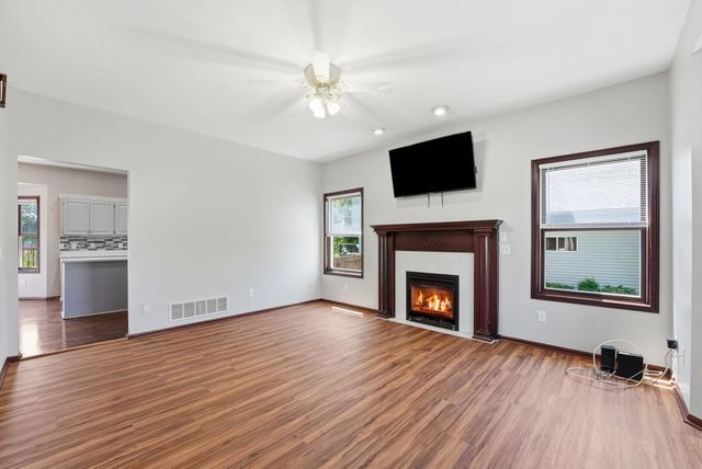 1004 Canterbury Avenue NE, Buffalo, MN 55313