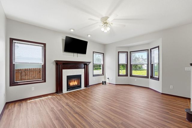1004 Canterbury Avenue NE, Buffalo, MN 55313