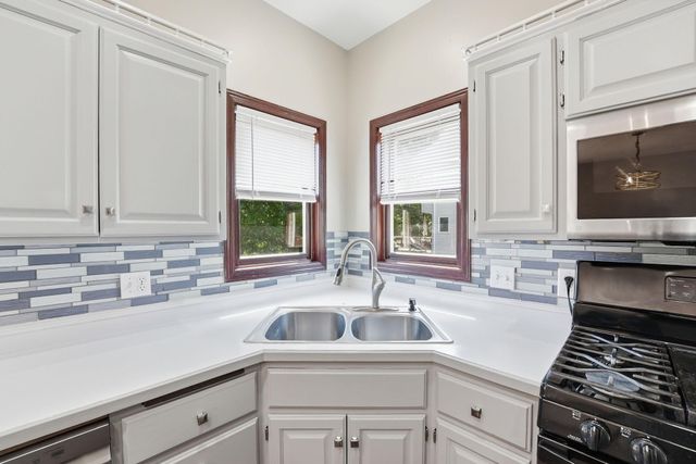 1004 Canterbury Avenue NE, Buffalo, MN 55313