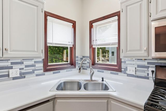 1004 Canterbury Avenue NE, Buffalo, MN 55313