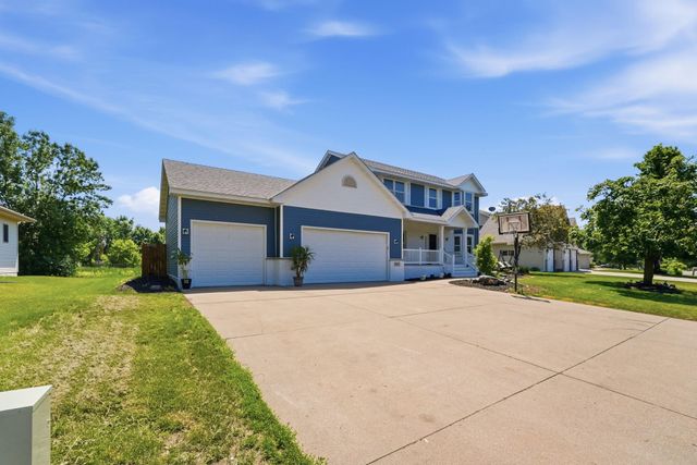 1004 Canterbury Avenue NE, Buffalo, MN 55313