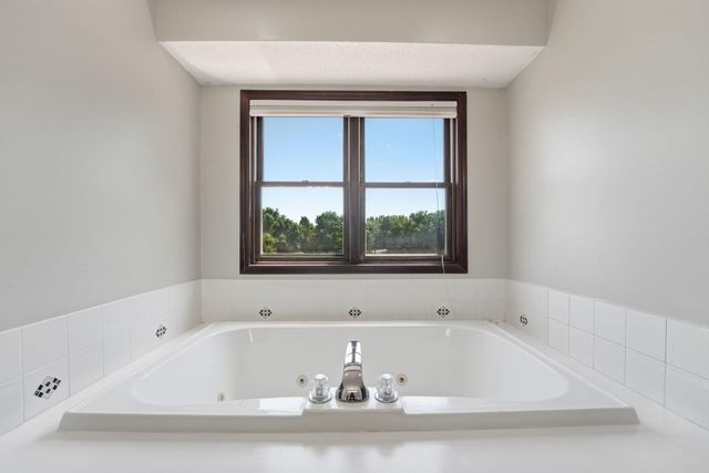 1004 Canterbury Avenue NE, Buffalo, MN 55313