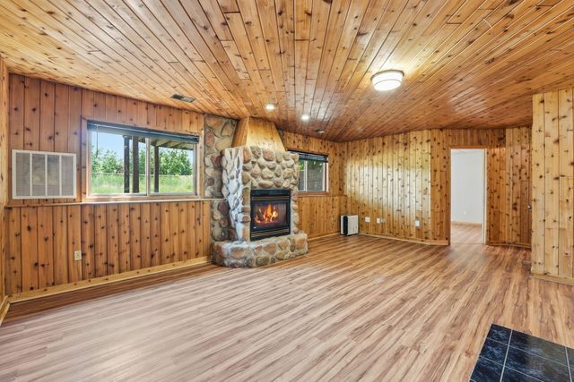 1004 Canterbury Avenue NE, Buffalo, MN 55313