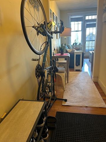 2039 Commonwealth Ave 8, Boston, MA 02135