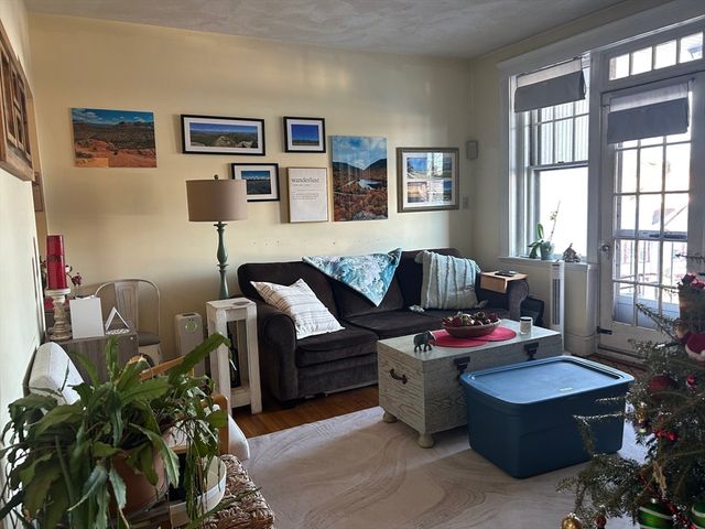 2039 Commonwealth Ave 8, Boston, MA 02135