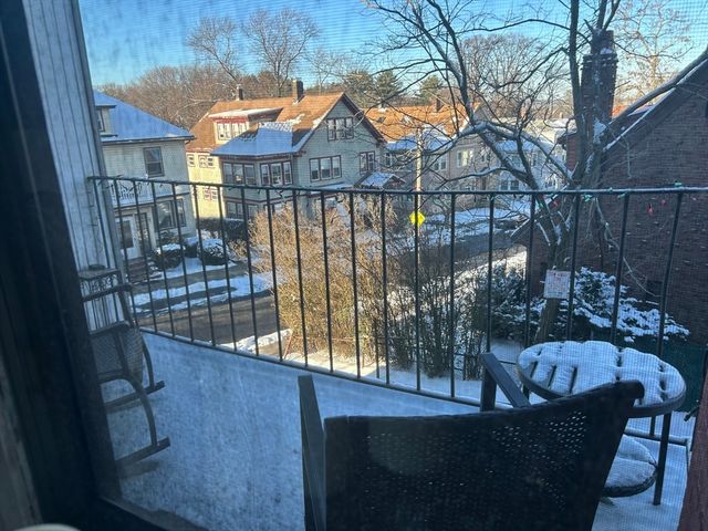 2039 Commonwealth Ave 8, Boston, MA 02135