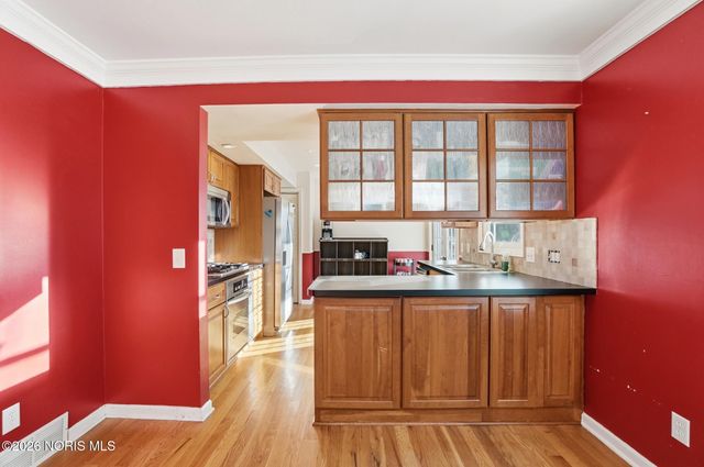 911 Shearwood Drive, Perrysburg, OH 43551