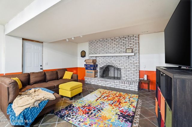 911 Shearwood Drive, Perrysburg, OH 43551