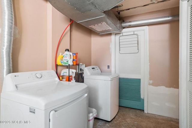 911 Shearwood Drive, Perrysburg, OH 43551