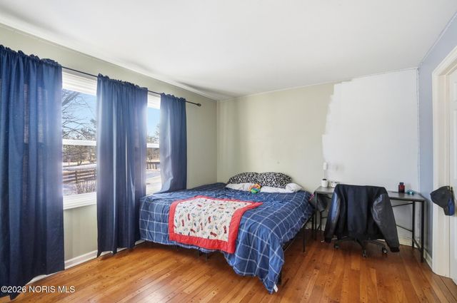 911 Shearwood Drive, Perrysburg, OH 43551