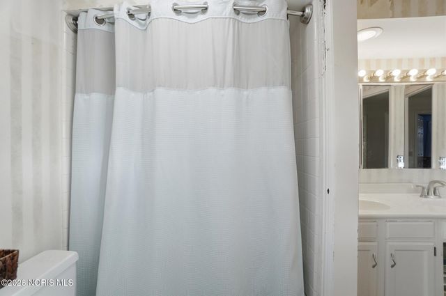 911 Shearwood Drive, Perrysburg, OH 43551