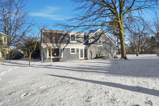 911 Shearwood Drive, Perrysburg, OH 43551