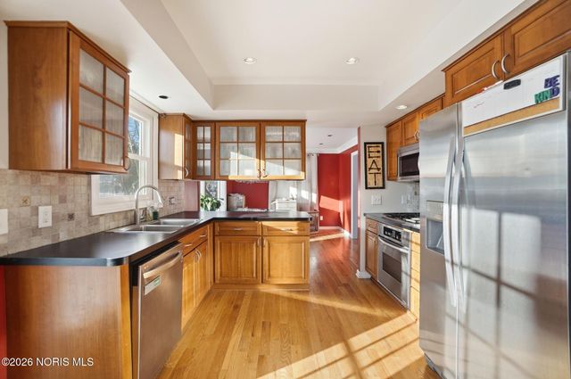 911 Shearwood Drive, Perrysburg, OH 43551