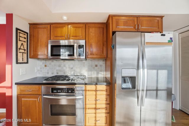 911 Shearwood Drive, Perrysburg, OH 43551